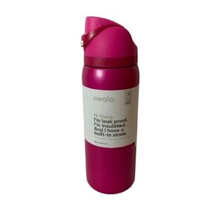 NWT. Owala Read My Lips Collection Pink 32oz Insulated Water Bottle